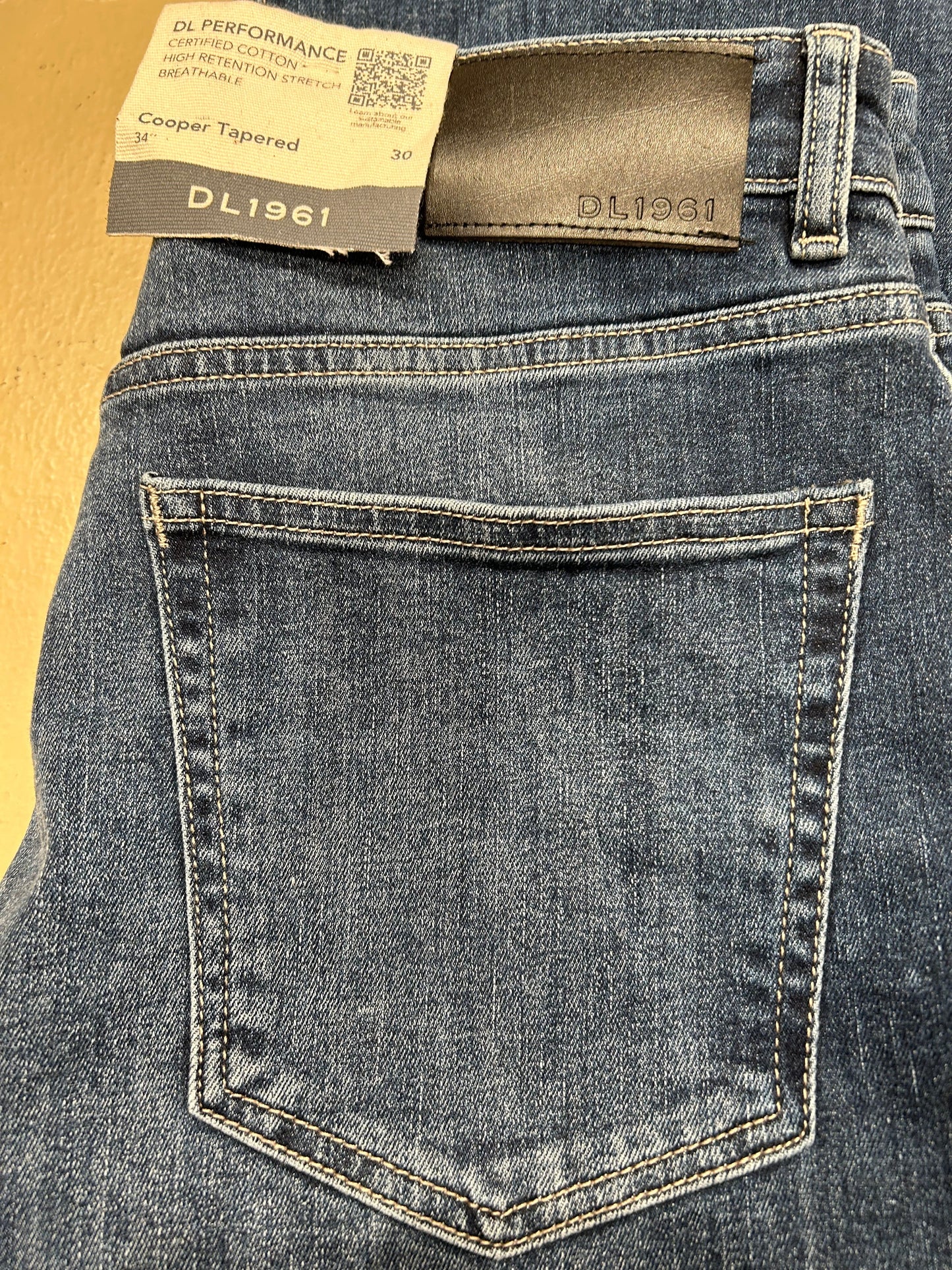 DL1961 Cooper Tapered Mid-Blue Wash"Watermill" Jeans Men
