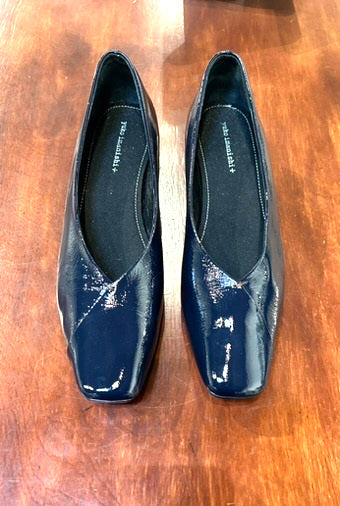 Women's Shoes - 40 EU (approx. 10-10.5 M US), Yuko Imanishi+ Navy Paton, Square Toe Black Heels