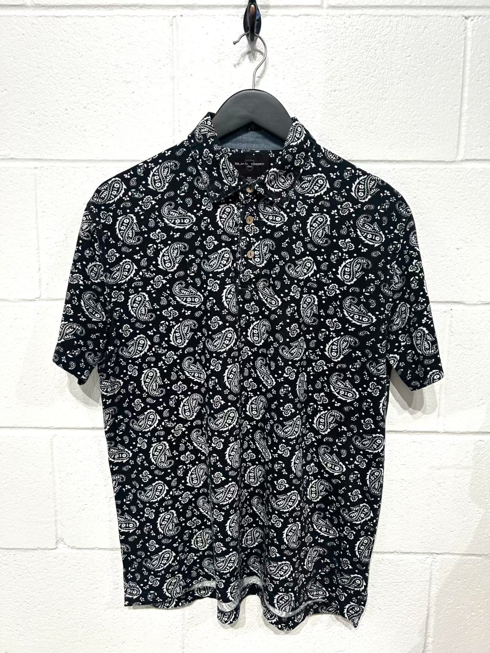 Men's S Cotton Knit Shirt, Short Sleeve, Button Up, Charcoal Black/Ecru Paisley, Black Brown