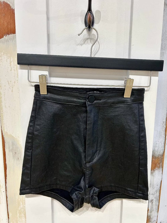 Women's 4 (8UK) Shorts Hotpants Vegan Leather - Black, Pretty Little Thing