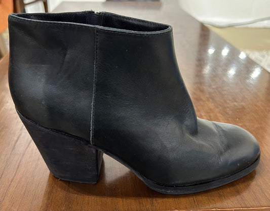 Women's Shoes - 6 US, Rachel Comey, Black Leather Heel Ankle Boot, Leather Sole w Topy