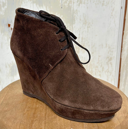 Women's Shoes - no size marked, approximately 7.5-8 US, Enjoy by Enrico Lugani, Chocolate Brown Suede Leather Lace-up Ankle Boots, Covered Wedge Heel Platform