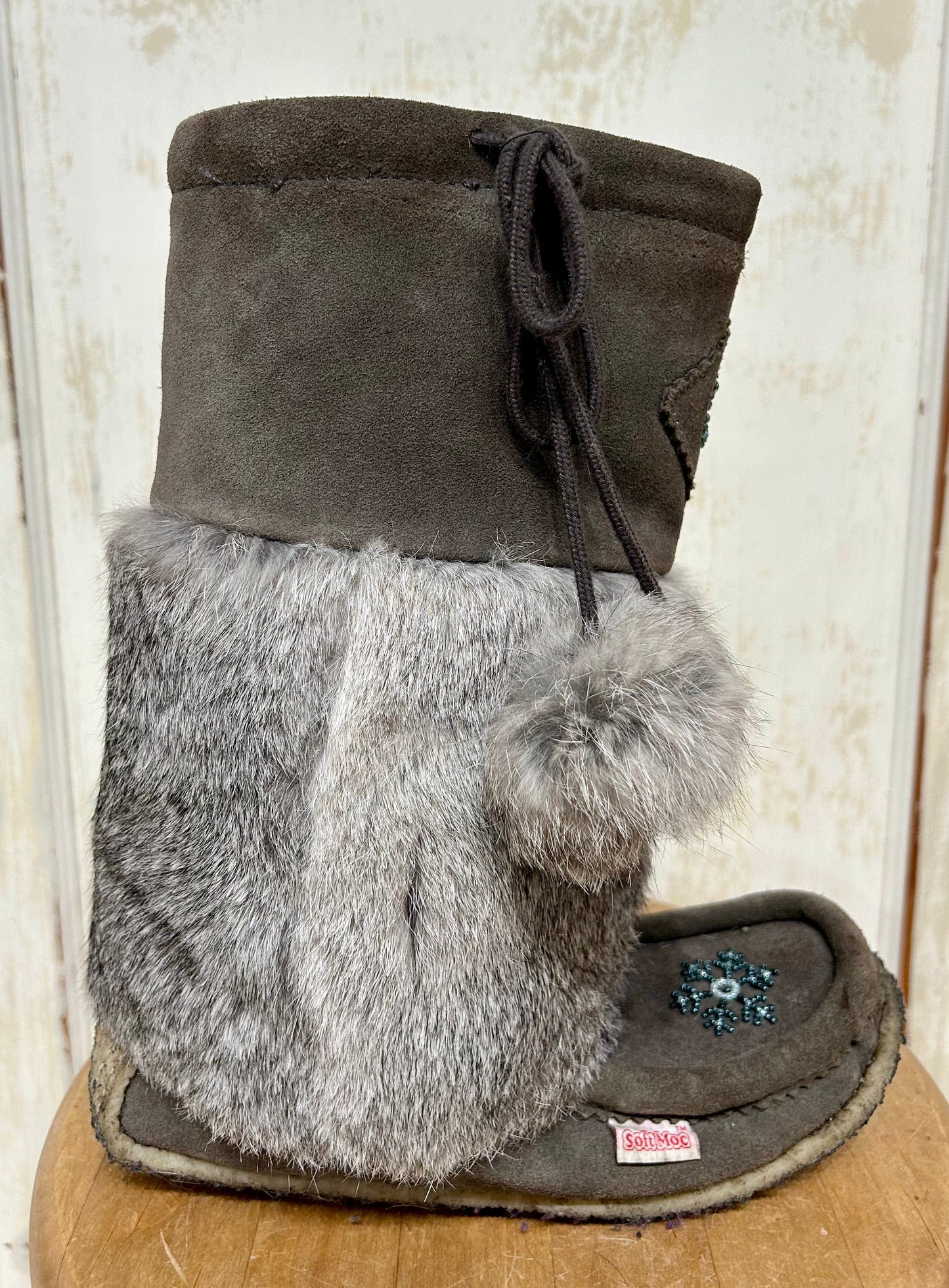 Women's Shoes - no size tag, approx 6-6.5, SoftMoc, "Niska 2" Grey Leather Suede Fur Mid-Calf Mukluk Boot, Crepe Sole