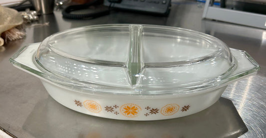 Local Pickup Only - Vintage Pyrex Divided Oval Casserole Dish Town and Country 1.5qt with lid