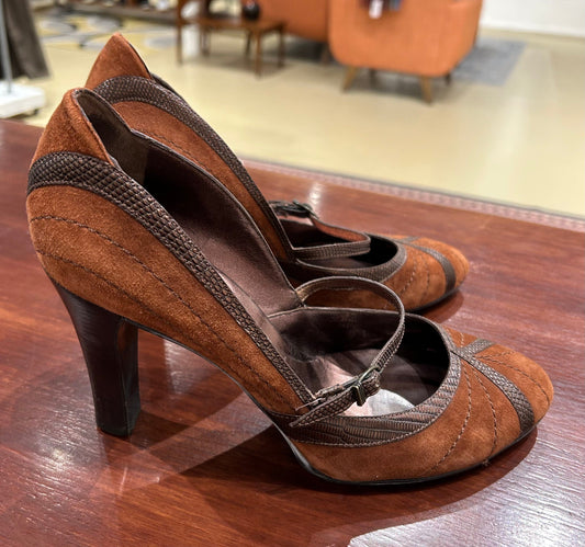 Women's Shoes - US 9 B Brown Suede Heels