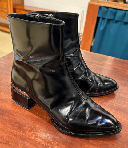 Women's Shoes - 6 M US/EU 35, Vince, Black Patent Leather Ankle Boot, Side Zip, Leather sole with Topy, metal accent