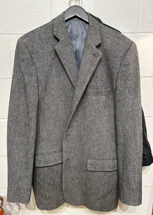 Men's 44L Wool Herringbone Sportscoat Jacket, No Brand Tag