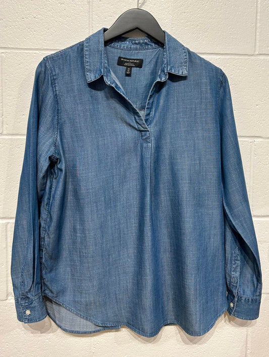 Women's M Top Shirt, Button Back, Long Sleeve, Chambray Denim, Banana Republic