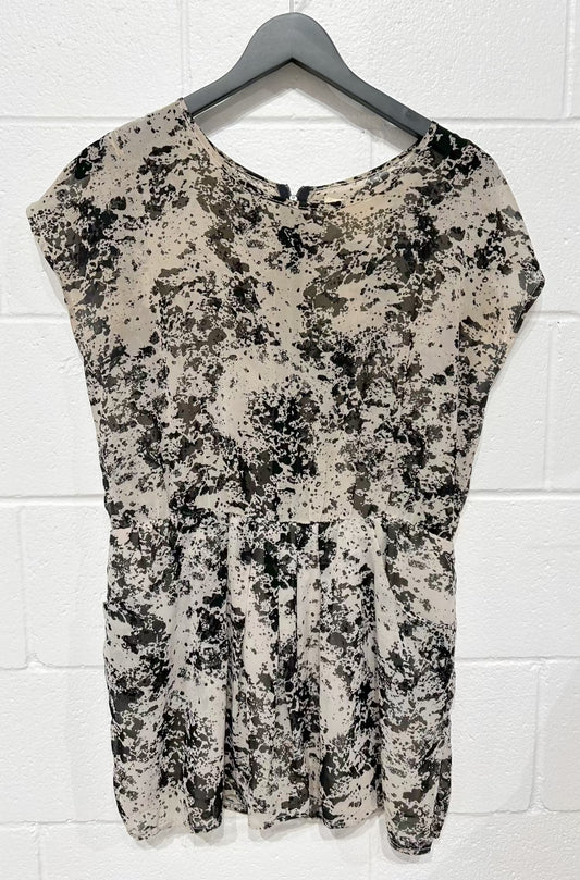 Women's S Beige/Black Splatter Print Mini