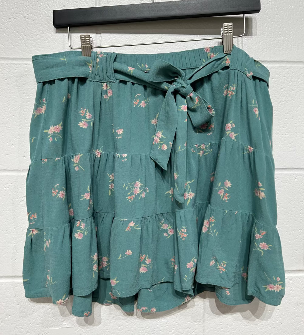 Women's XL Tiered Skirt-Shorts, Green Floral, American Eagle