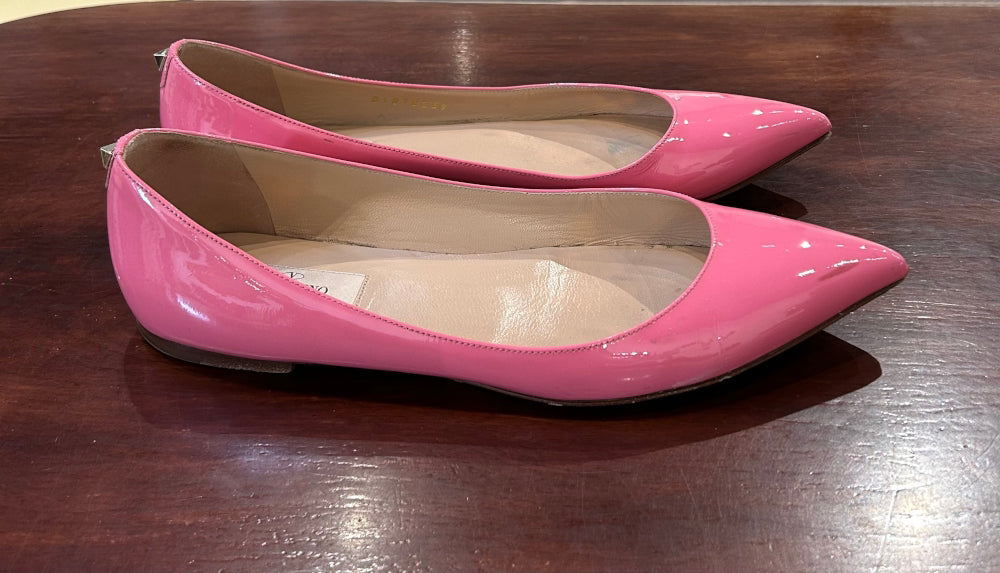 Women's Shoes - 39 EU/  8.5 M US, Valentino Pink Pointed Toe Patent Stud Flats