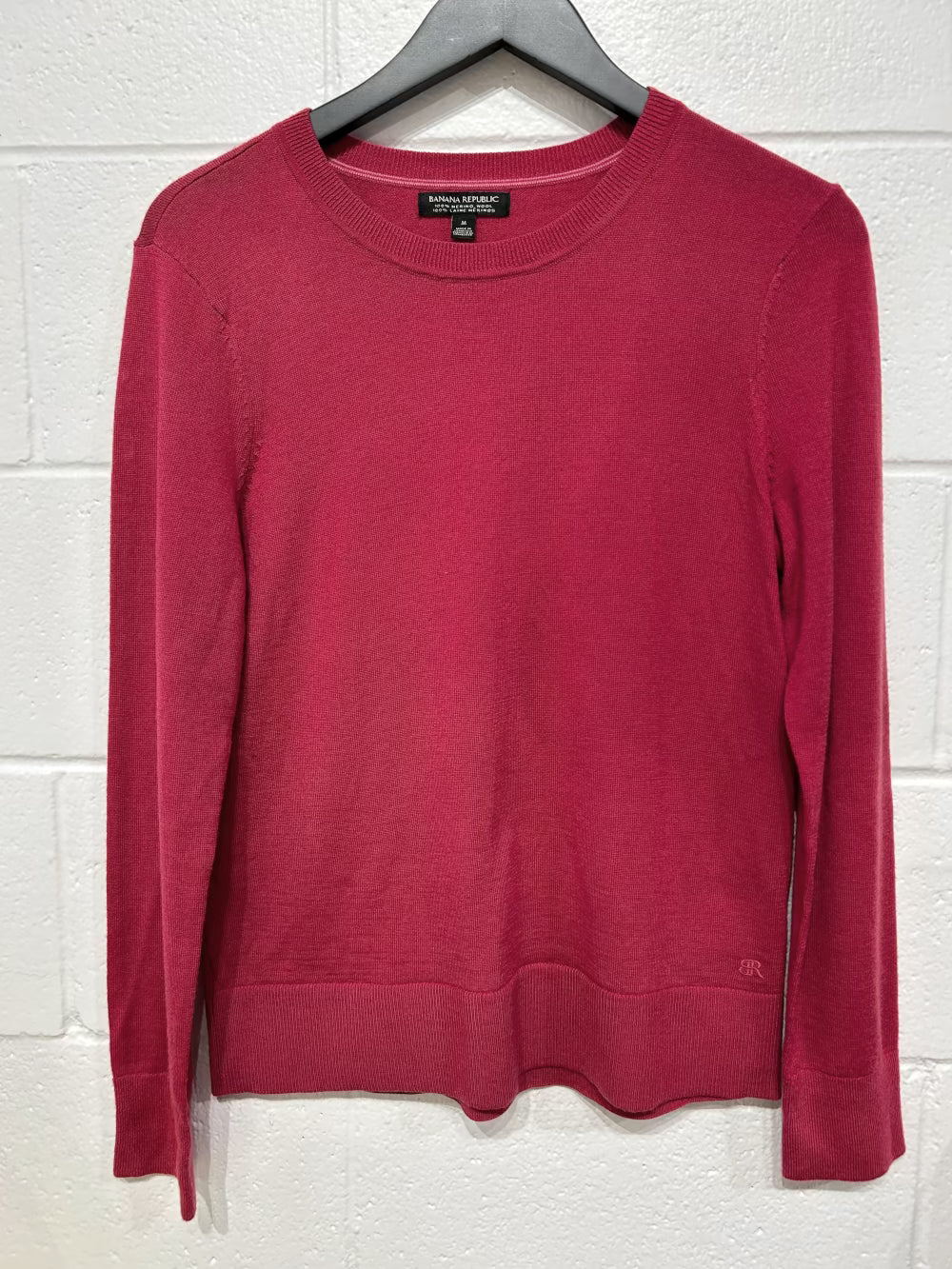 Women's M 100% Merino Crew-Neck Sweater, Deep Rose Pink, Banana Republic