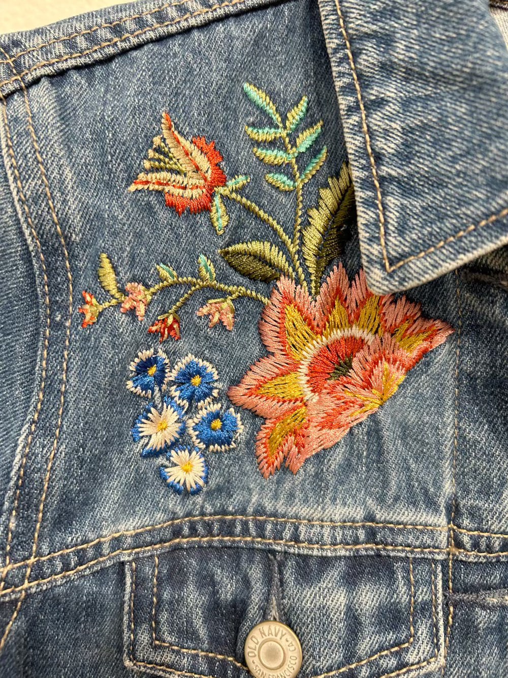 Women's XS Jean Jacket Denim with Floral Embroidery, Old Navy