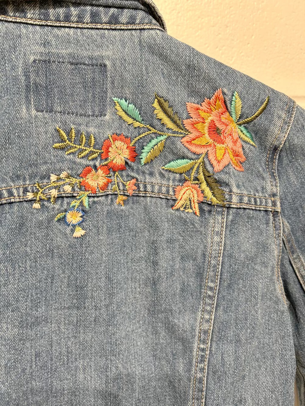 Women's XS Jean Jacket Denim with Floral Embroidery, Old Navy