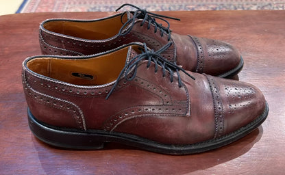 Men's Shoes - US 8 D  Allen Edmonds Lace-up Oxford, Brogued, Cap Toe, Burgundy Leather Upper, Leather Sole