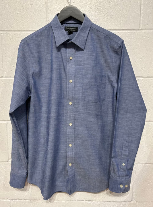 Men's M 15-12 Shirt,  Long Sleeve, Button Up, Slim Fit, Denim Blue, Banana Republic