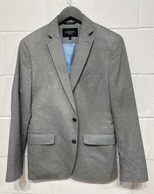 Men's 38S Cotton Blend Sportscoat Jacket, Grey Herringbone, Emmetex Italian Fabric, Tailored Fit, Banana Republic