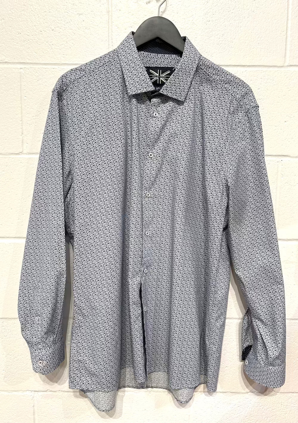 Men's 17.5  Cotton Shirt, Long Sleeve, Button Up, White With Navy Micro Guitar Print, Soul Of London