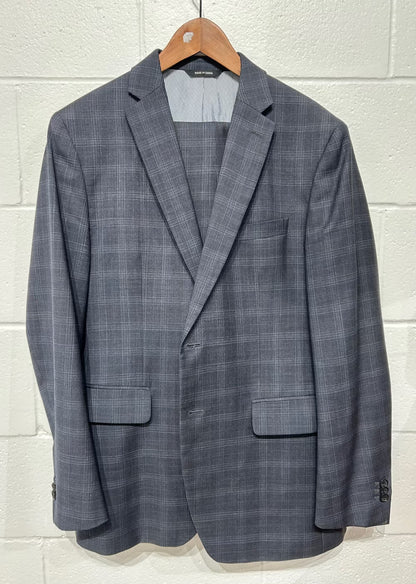 Men's 40R Suit Banana Republic 100% Wool Grey Glen Plaid