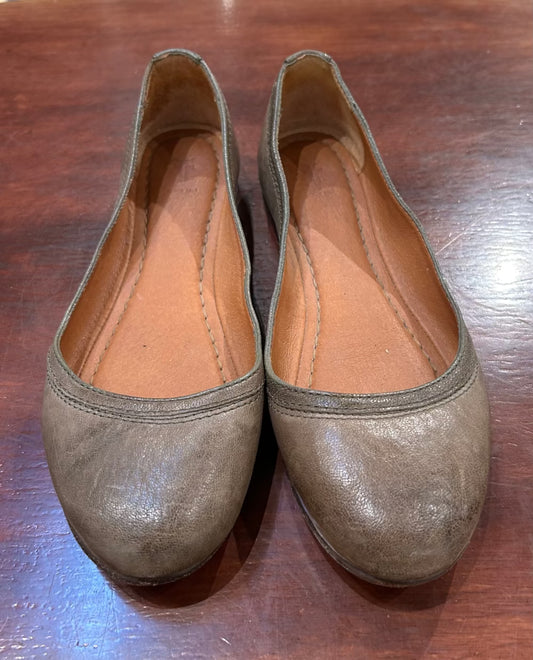 Women's Shoes -  6.5M US, Frye Leather Flats