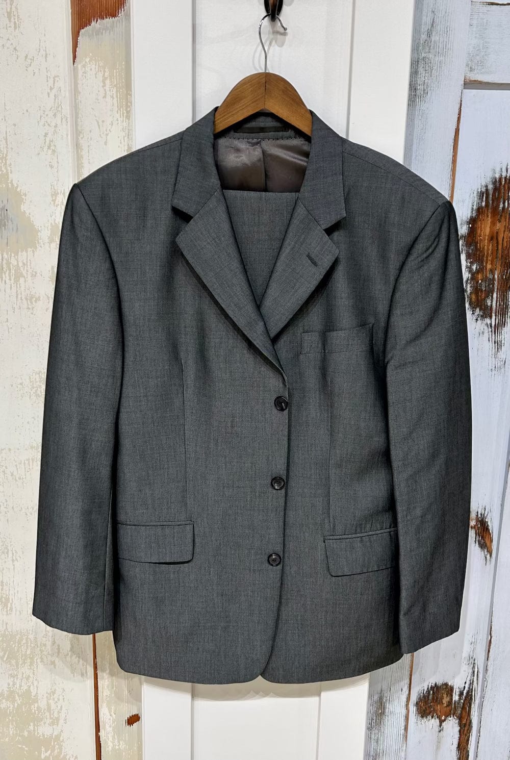 Vintage Men's 42R Suit, 3 Button, Wool Blend, Charcoal Grey, Stones